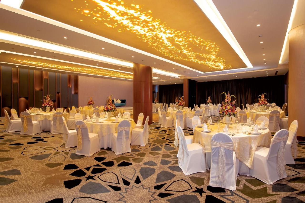 Pullman Sharjah Ξενοδοχείο Εξωτερικό φωτογραφία The ballroom