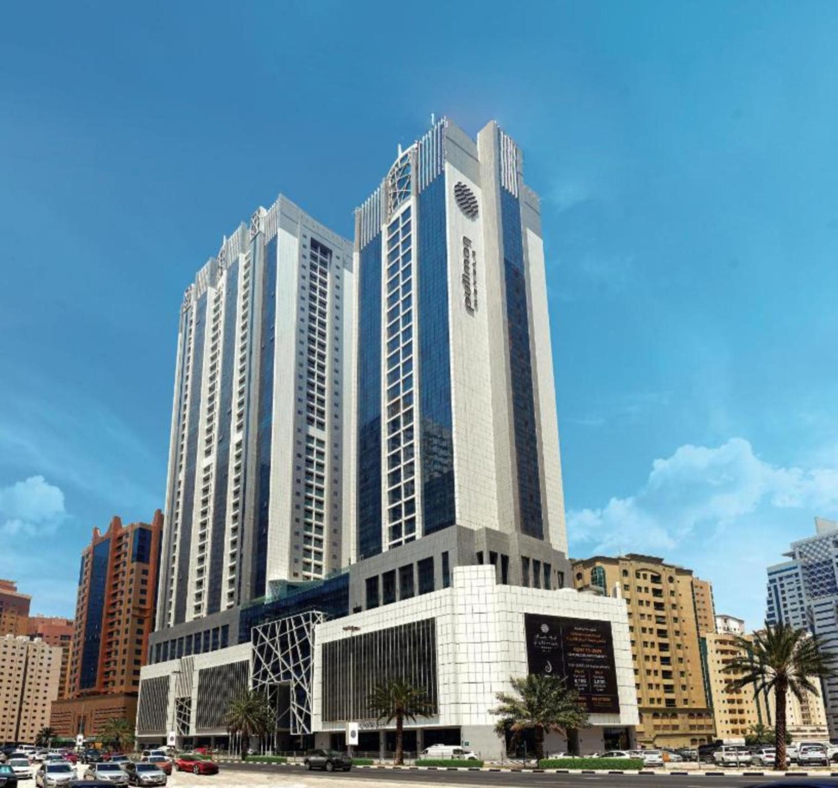 Pullman Sharjah Ξενοδοχείο Εξωτερικό φωτογραφία The Ritz-Carlton, Dubai